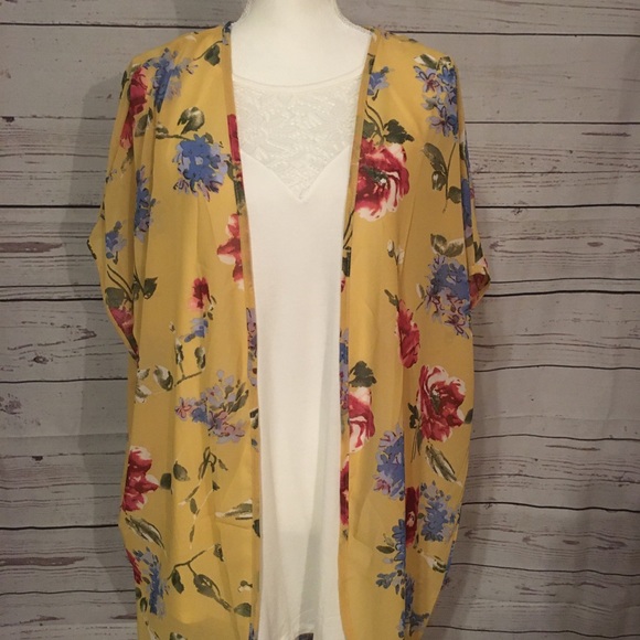 Sheer Floral Kimono - Picture 3 of 8